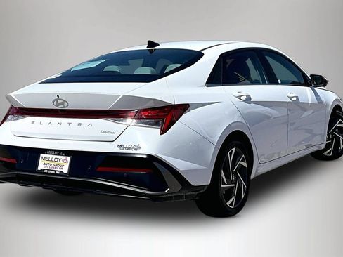 Used 2024 Hyundai Elantra Limited FWD image 6