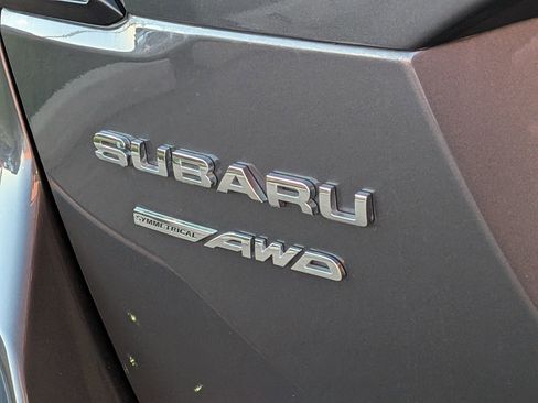 Used 2025 Subaru Outback Premium image 31