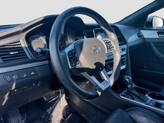 Used 2019 Hyundai Sonata Limited FWD image 11