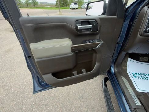 Used 2019 Chevrolet Silverado 1500 LT w/ Convenience Package AWD/4WD image 10