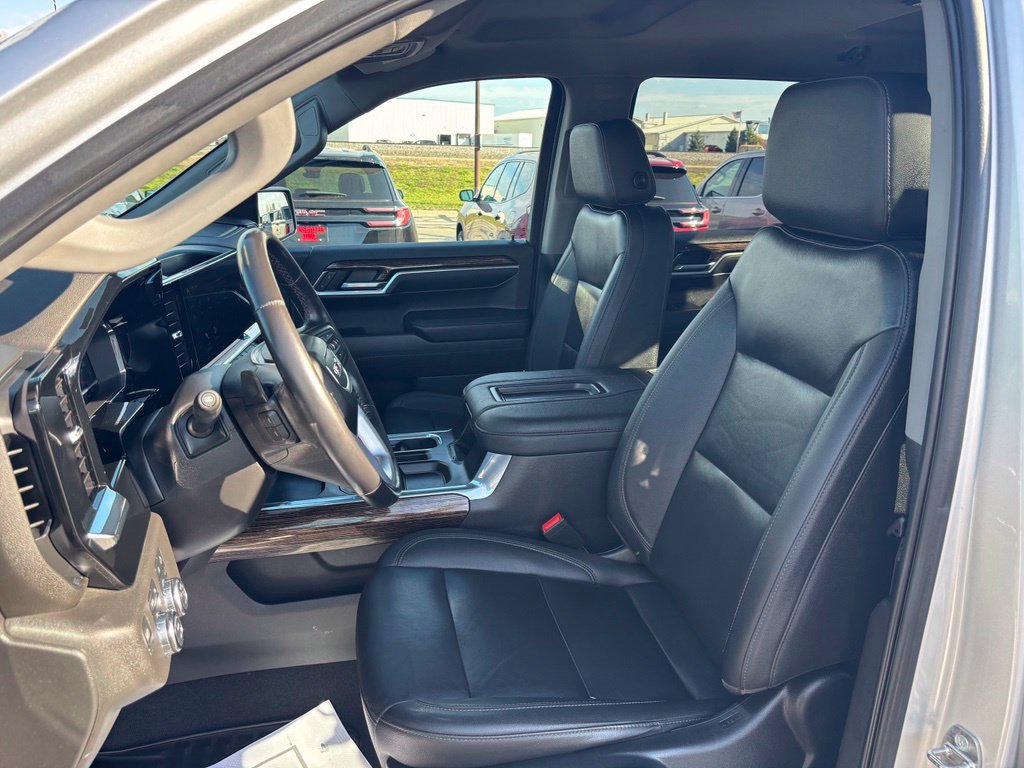 Used 2022 GMC Sierra 1500 Elevation w/ Elevation Premium Package AWD/4WD image 14