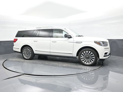 Used 2021 Lincoln Navigator L Reserve w/ Luxury Package image 10
