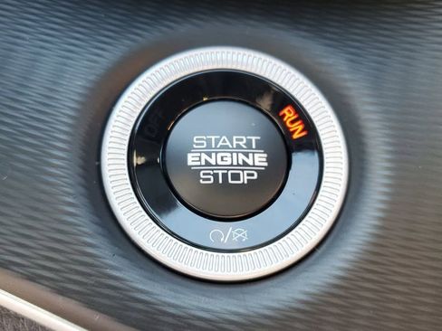 New 2025 Jeep Grand Cherokee Altitude image 24