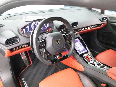 Used 2020 Lamborghini Huracan EVO AWD/4WD image 4