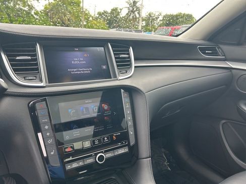 Used 2021 INFINITI QX50 Luxe FWD image 11