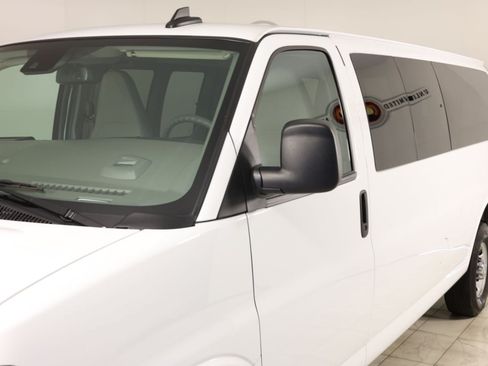 Used 2024 Chevrolet Express 3500 LT w/ LT Preferred Equipment Group RWD image 31