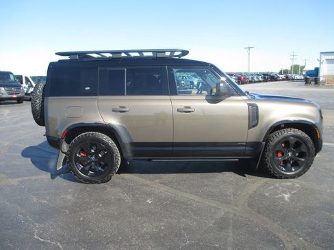Used 2024 Land Rover Defender 110 X AWD/4WD image 4