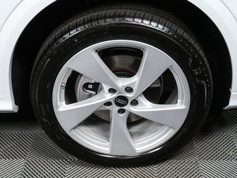 New 2025 Audi Q5 Premium Plus image 39