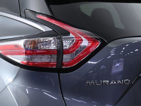 Used 2017 Nissan Murano SV w/ Visibility Package image 8