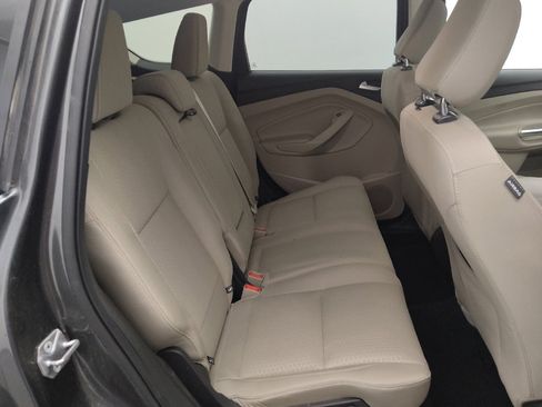 Used 2018 Ford Escape SE image 19