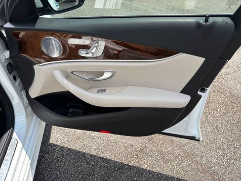 Used 2018 Mercedes-Benz E 300 image 14