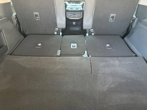 New 2026 Ford Expedition Active RWD image 15