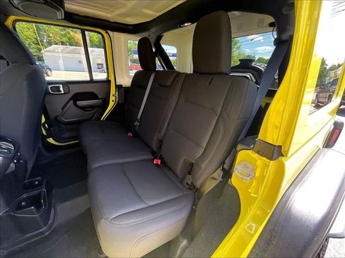 Used 2022 Jeep Wrangler Unlimited Sport AWD/4WD image 25