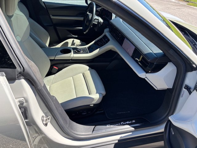 Used 2021 Porsche Taycan Turbo S AWD/4WD image 12