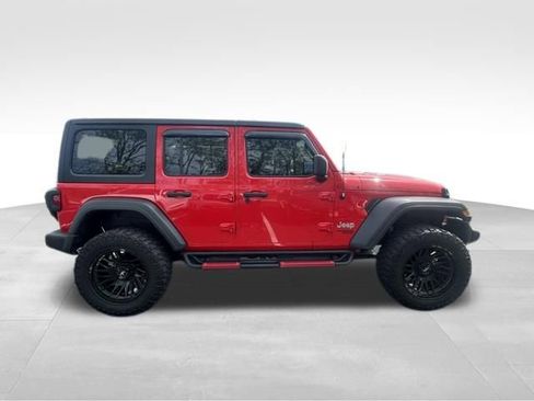 Used 2018 Jeep Wrangler Unlimited Sport S AWD/4WD image 10