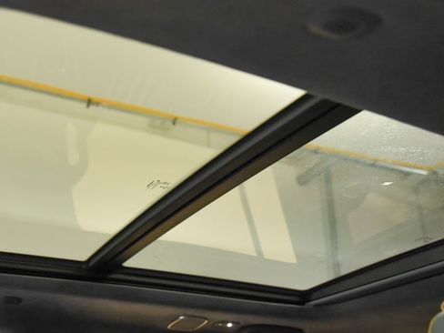 Used 2022 Jeep Grand Wagoneer Series II w/ Premium Group II image 35