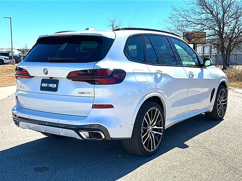New 2026 BMW X5 xDrive40i w/ M Sport Package AWD/4WD image 8