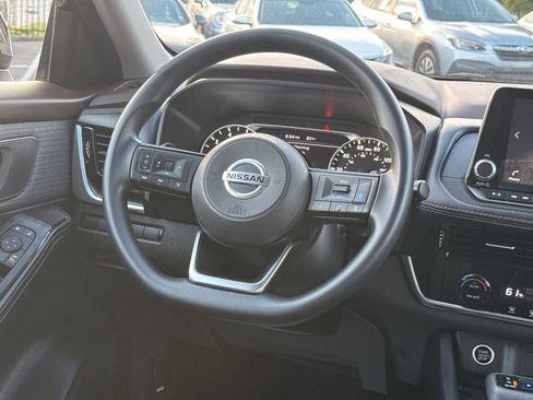 Used 2021 Nissan Rogue SV FWD image 38