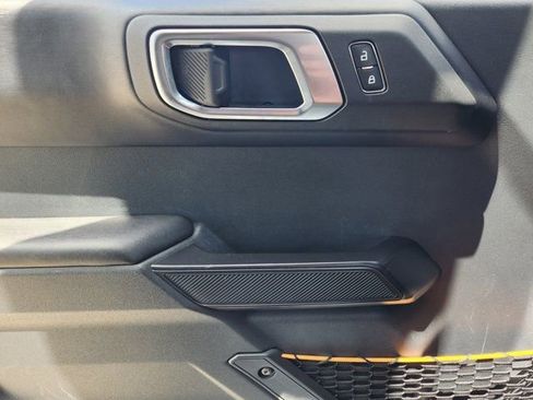 Used 2024 Ford Bronco Badlands image 24