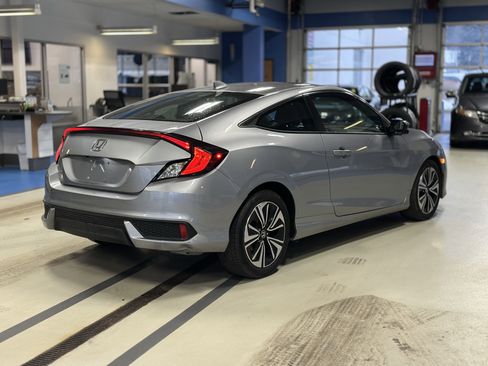 Used 2018 Honda Civic EX-T image 5