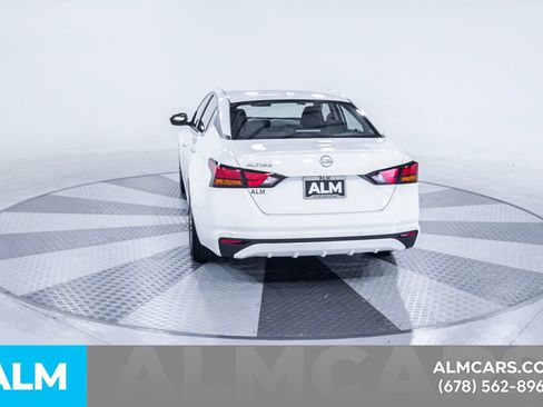 Used 2025 Nissan Altima 2.5 SV FWD image 8