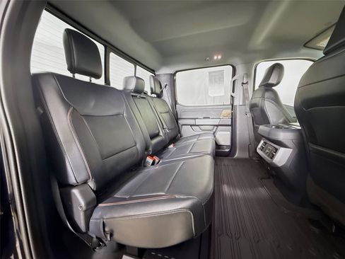 Used 2024 Ford F250 Lariat w/ Chrome Package image 28