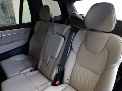 Certified 2025 Volvo XC90 T8 Plus image 26