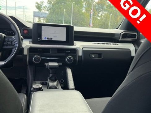 Used 2024 Toyota Tacoma TRD Off-Road image 10