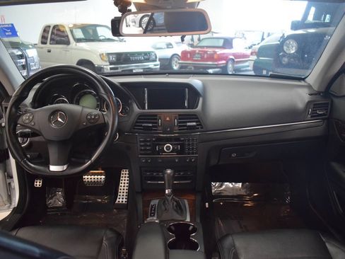 Used 2011 Mercedes-Benz E 550 Coupe image 29