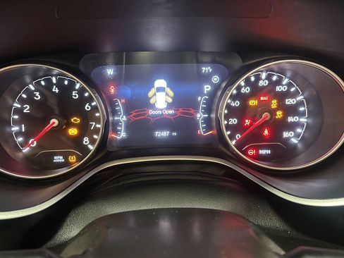 Used 2019 Jeep Compass Latitude AWD/4WD image 19