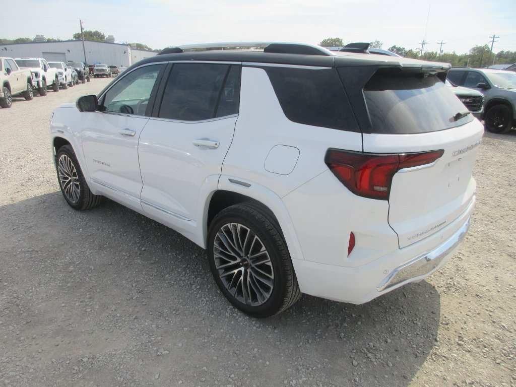 New 2027 GMC Terrain Denali w/ LPO, Black Badging Package AWD/4WD image 6