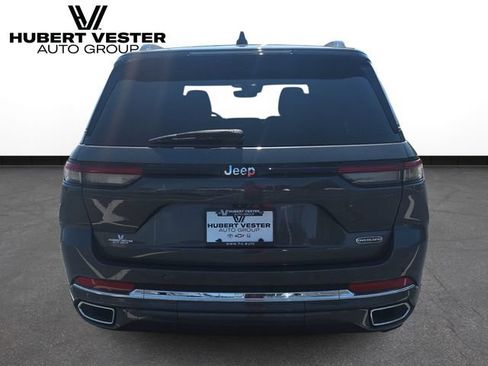 Used 2023 Jeep Grand Cherokee Overland RWD image 7