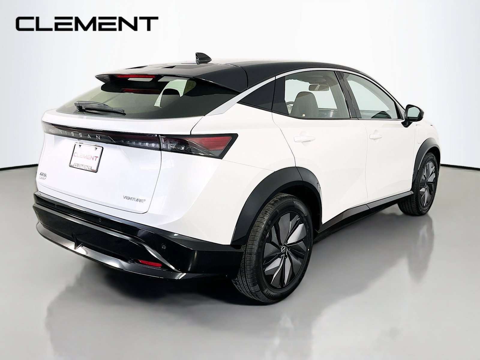 Used 2023 Nissan Ariya FWD image 7