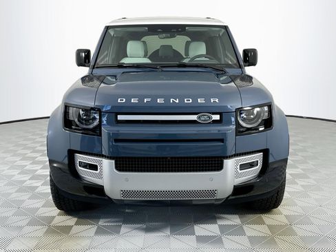 Used 2025 Land Rover Defender 110 S AWD/4WD image 2