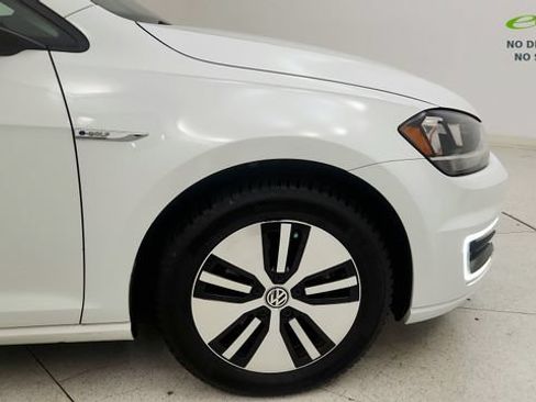Used 2019 Volkswagen e-Golf SE w/ Driver Assistance Package FWD image 21