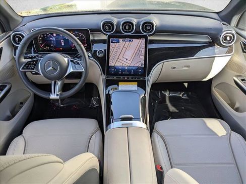 Used 2026 Mercedes-Benz GLC 300 image 18