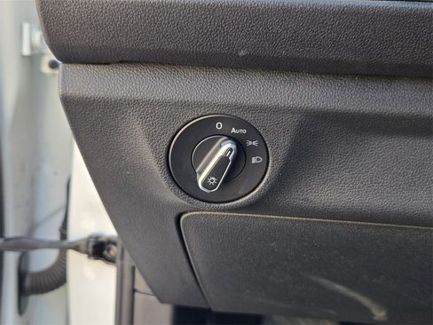 Used 2022 Volkswagen Jetta Sport image 10