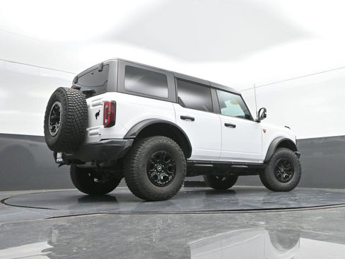 Used 2022 Ford Bronco Badlands image 34