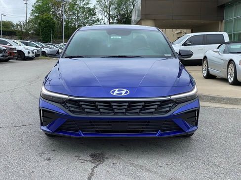New 2026 Hyundai Elantra SEL Sport Premium FWD image 3