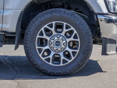 Used 2022 Ford F350 Lariat w/ Lariat Ultimate Package AWD/4WD image 13