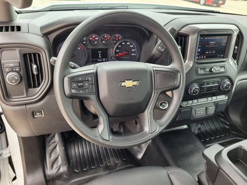 Used 2022 Chevrolet Silverado 1500 W/T RWD image 12