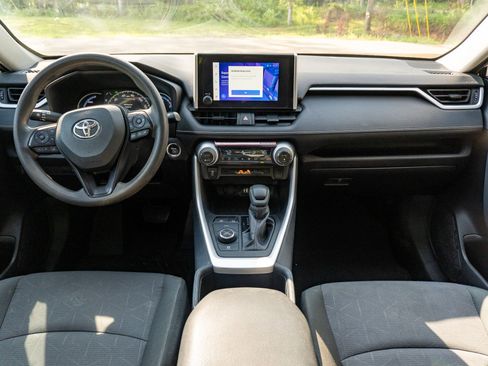 Used 2025 Toyota RAV4 XLE w/ Convenience Package AWD/4WD image 21