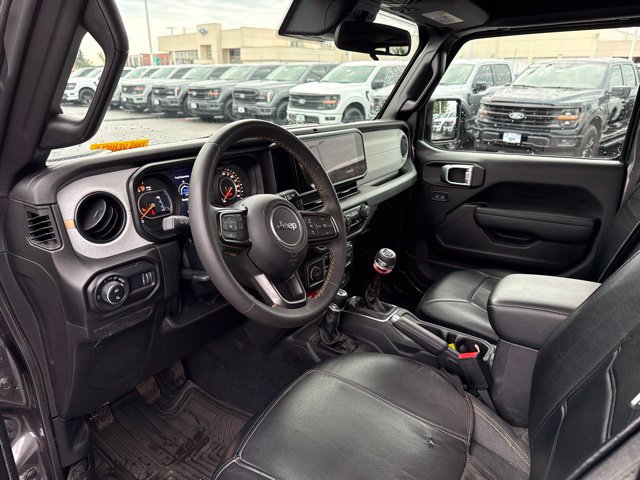 Used 2024 Jeep Gladiator Sport AWD/4WD image 9