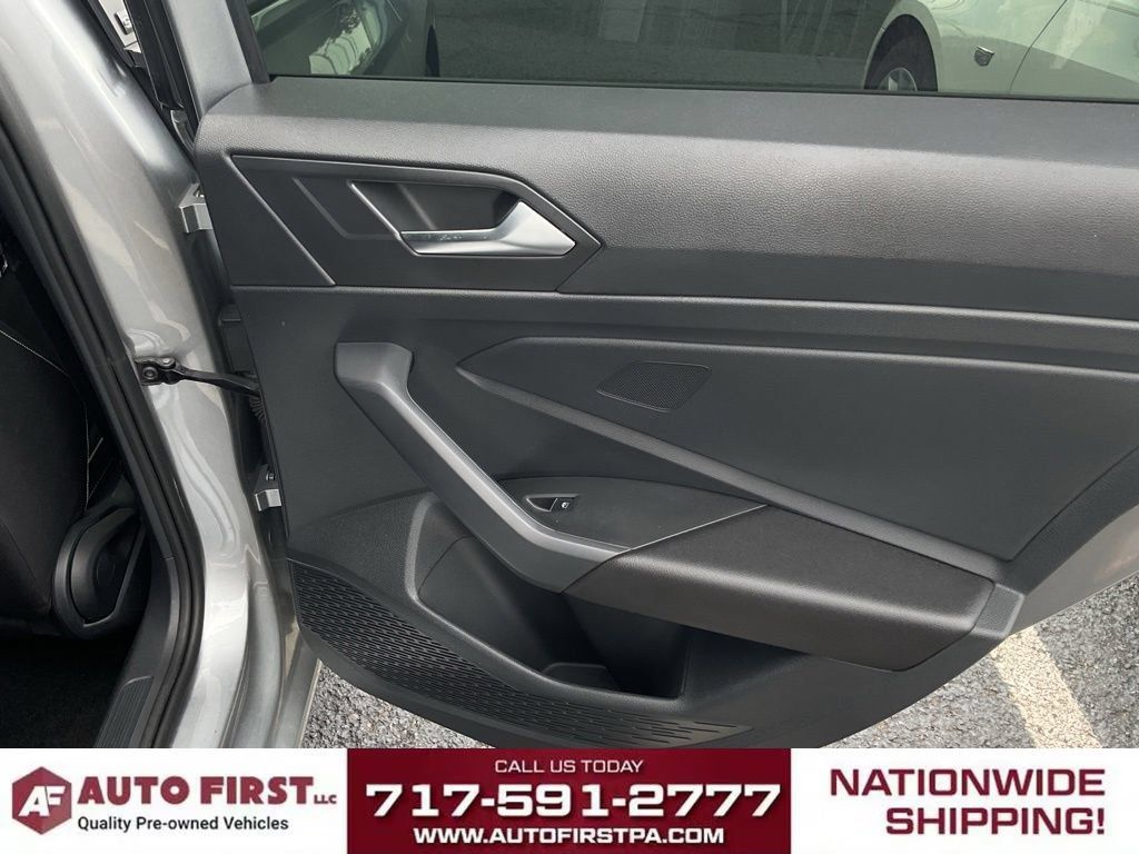 Used 2023 Volkswagen Jetta Sport FWD image 11