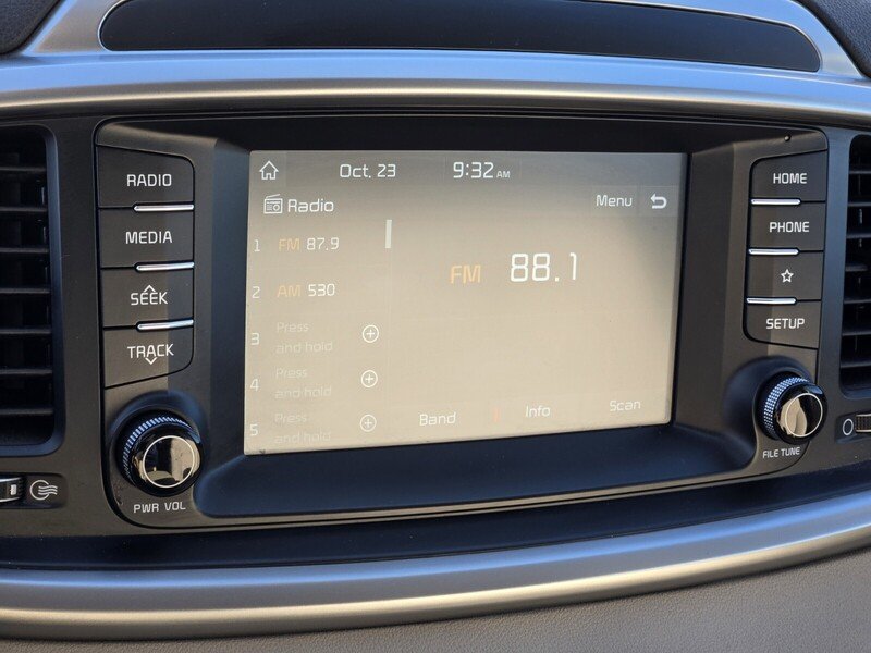 Used 2019 Kia Sorento FWD image 21