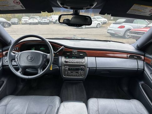 Used 2004 Cadillac De Ville FWD image 25