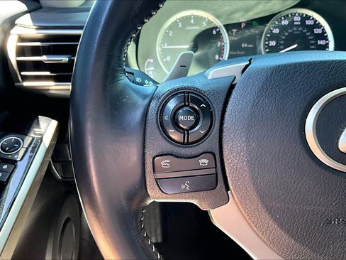 Used 2016 Lexus IS 300 AWD image 19