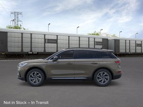 New 2026 Lincoln Corsair Premiere image 3