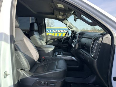 Used 2023 GMC Sierra 3500 Denali image 21