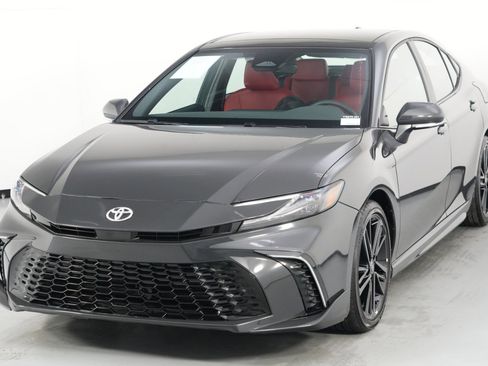 Used 2025 Toyota Camry XSE image 48